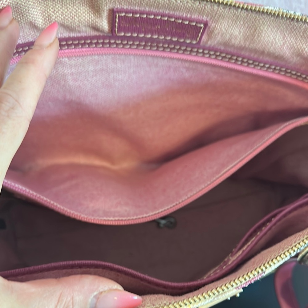 Dooney & Burke Disney Vacation Club Purse - Picture 5 of 7